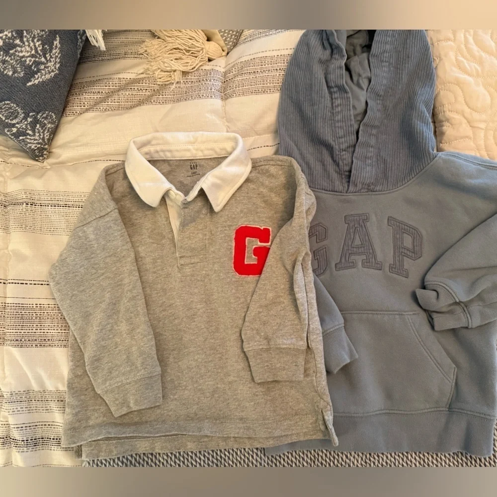 EUC Bundle of GAP Polo and Hoodie